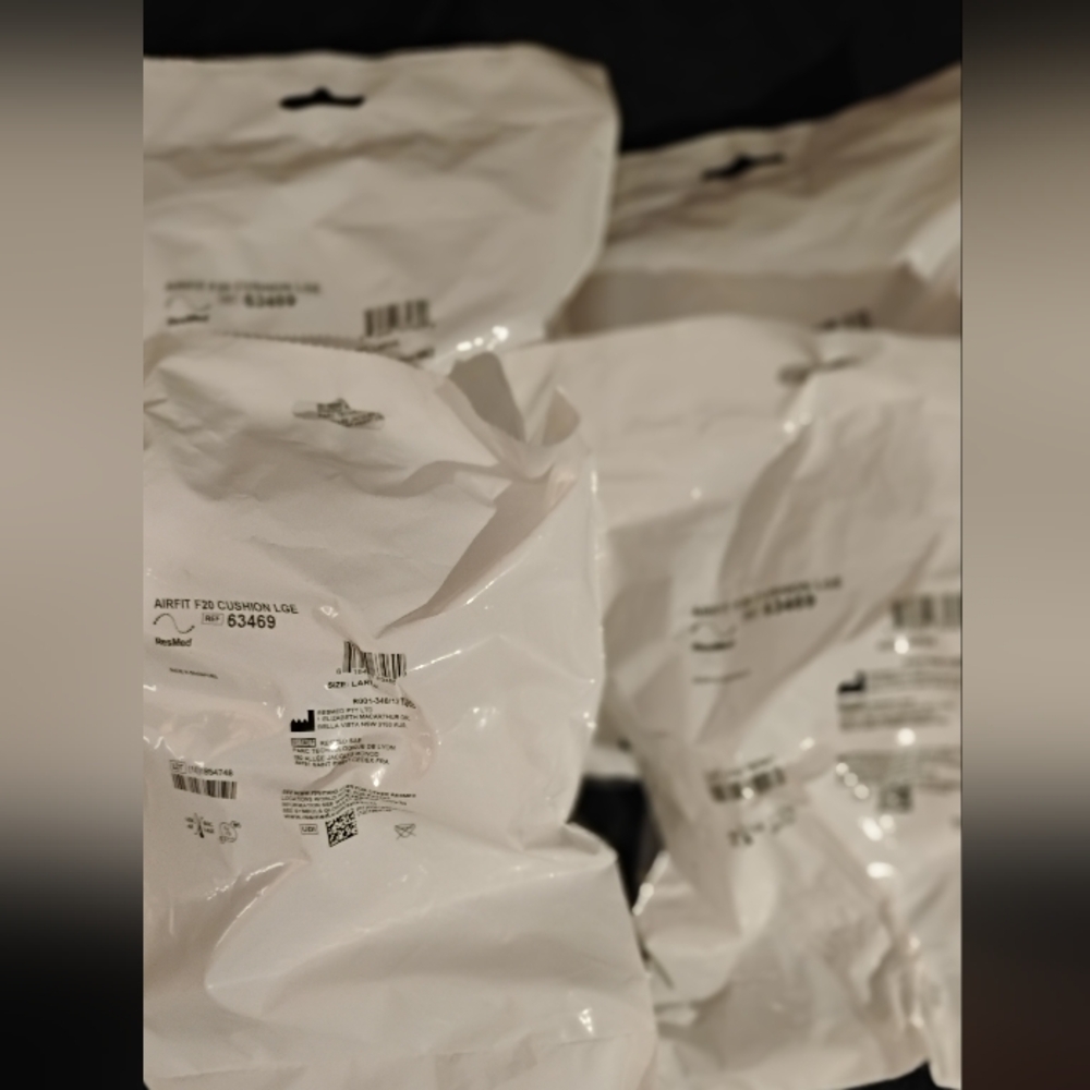 ***LOT Of 4  RESMED AIRFIT F20 CUSHIONS, LARGE 63469 ~ FACTORY SEALED ~. $50.00
